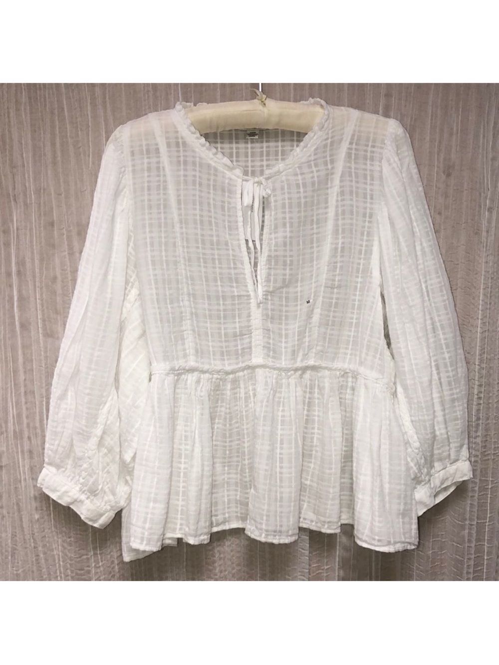 AE M Sheer Crisp White Baby Doll Balloon Sleeve Plaid Blouse